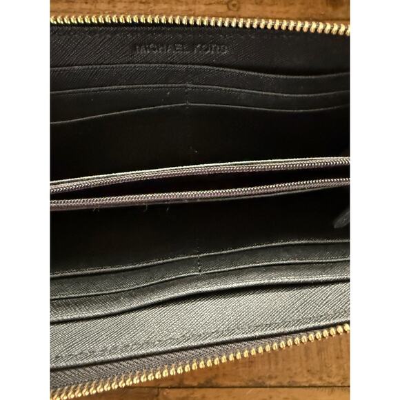 Michael Kors Wallet Women's Black Zip Around Saffiano Continental Gold Tone Logo - Picture 6 of 8